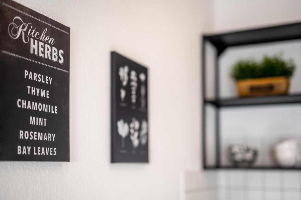 Moderne Eg-wohnung In Sudenburg Mit Parkplatz, Top Anbindung Apartment